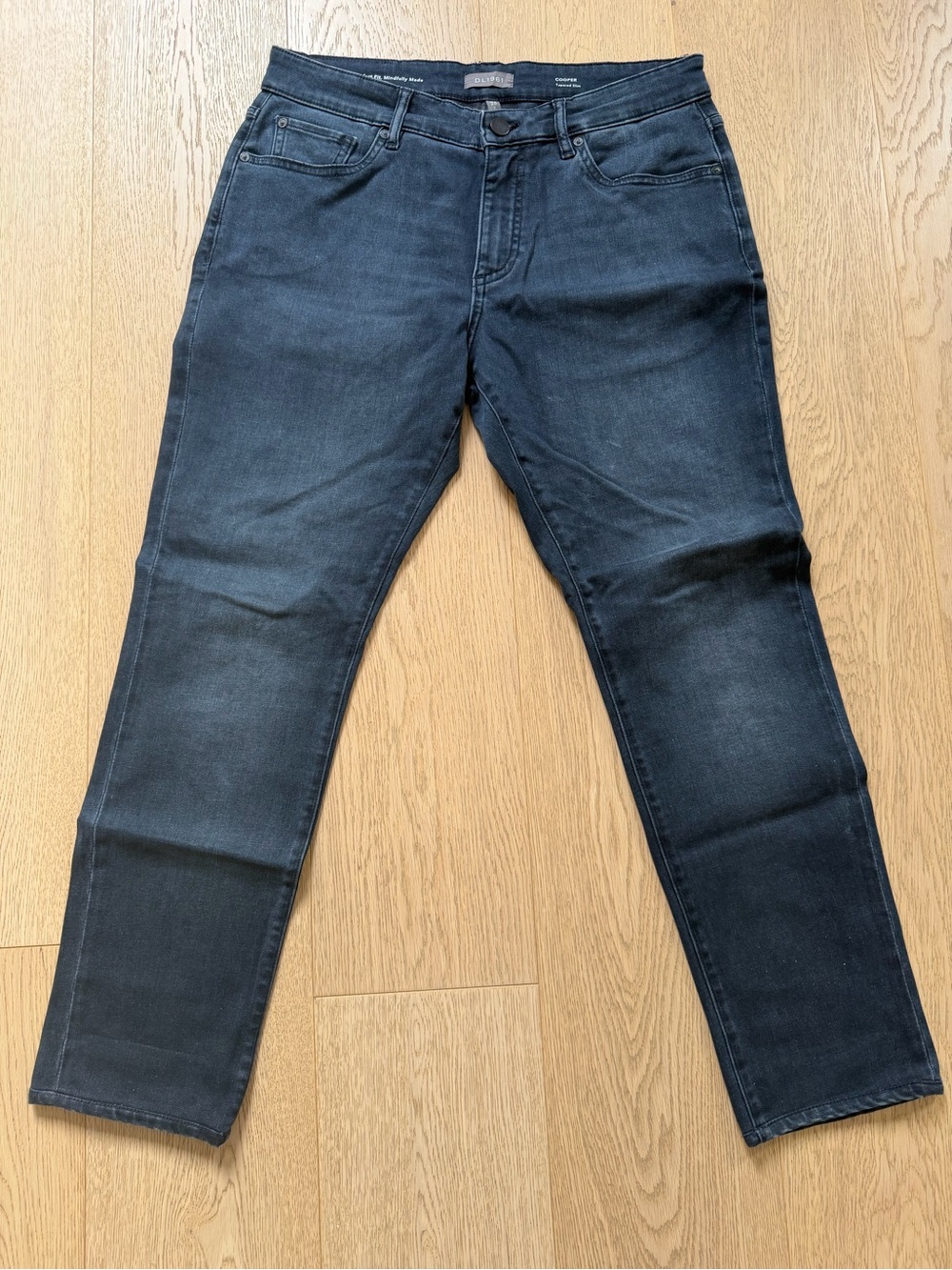 DL1961 Men’s Tapered Straight Cooper Jeans in Washed Dark Indigo Size 32" x 28"